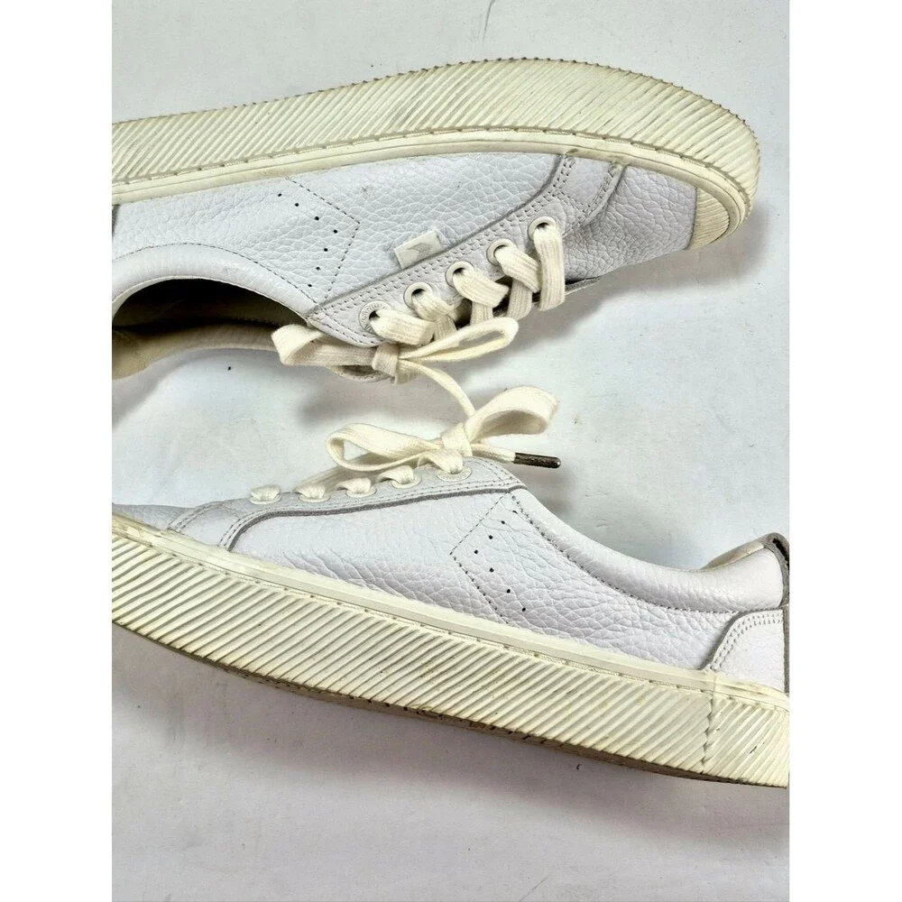 Cariuma OCA Low White Pebbled Leather Sneakers - Sustainable Comfort W6.5- M5